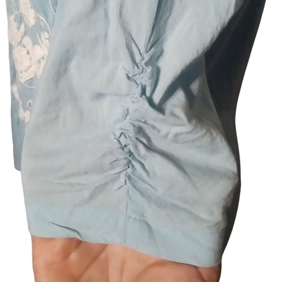 Boden Light Blue White Floral Embroidery Cotton Ruched 1/2 Sleeve Blouse Size 2 - Picture 4 of 9